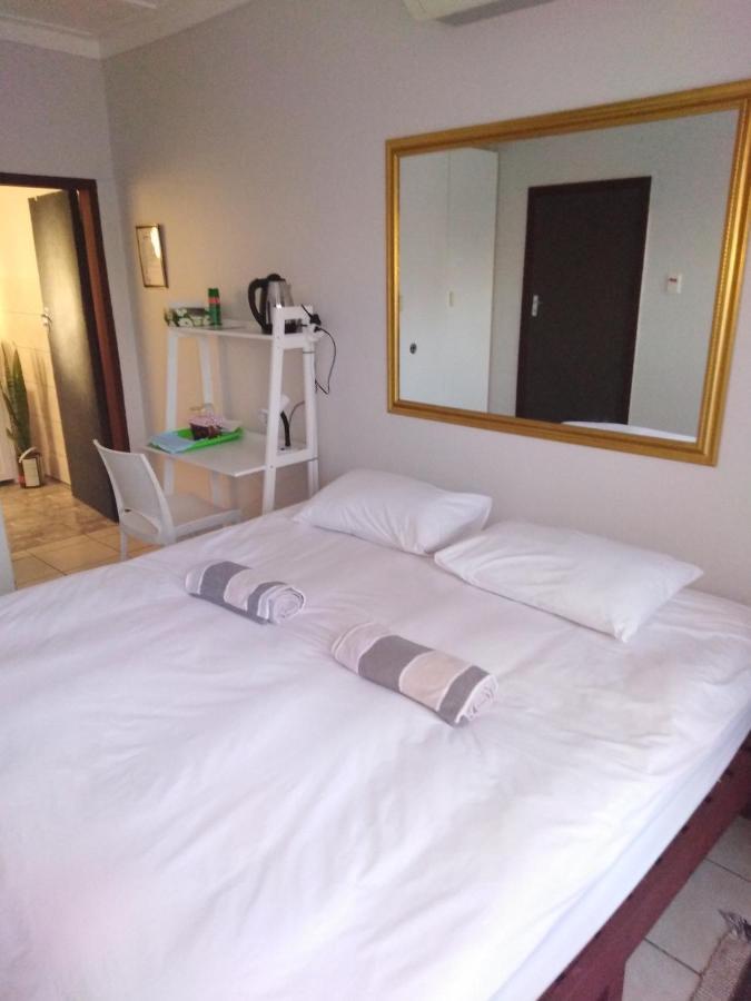 Xenia Bed & Breakfast Windhoek Exterior photo