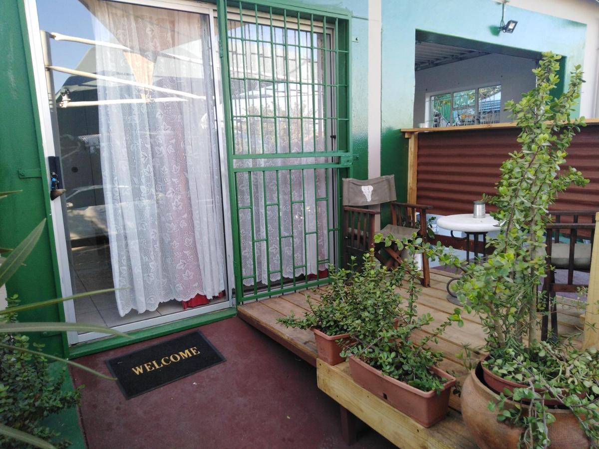 Xenia Bed & Breakfast Windhoek Exterior photo