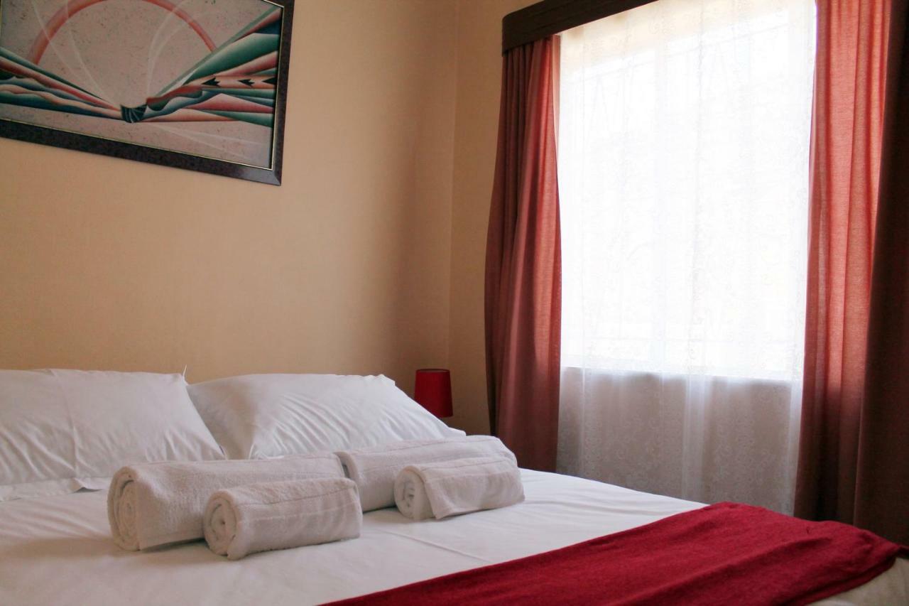 Xenia Bed & Breakfast Windhoek Exterior photo